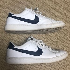 Mens Nike Tennis Classic Cs